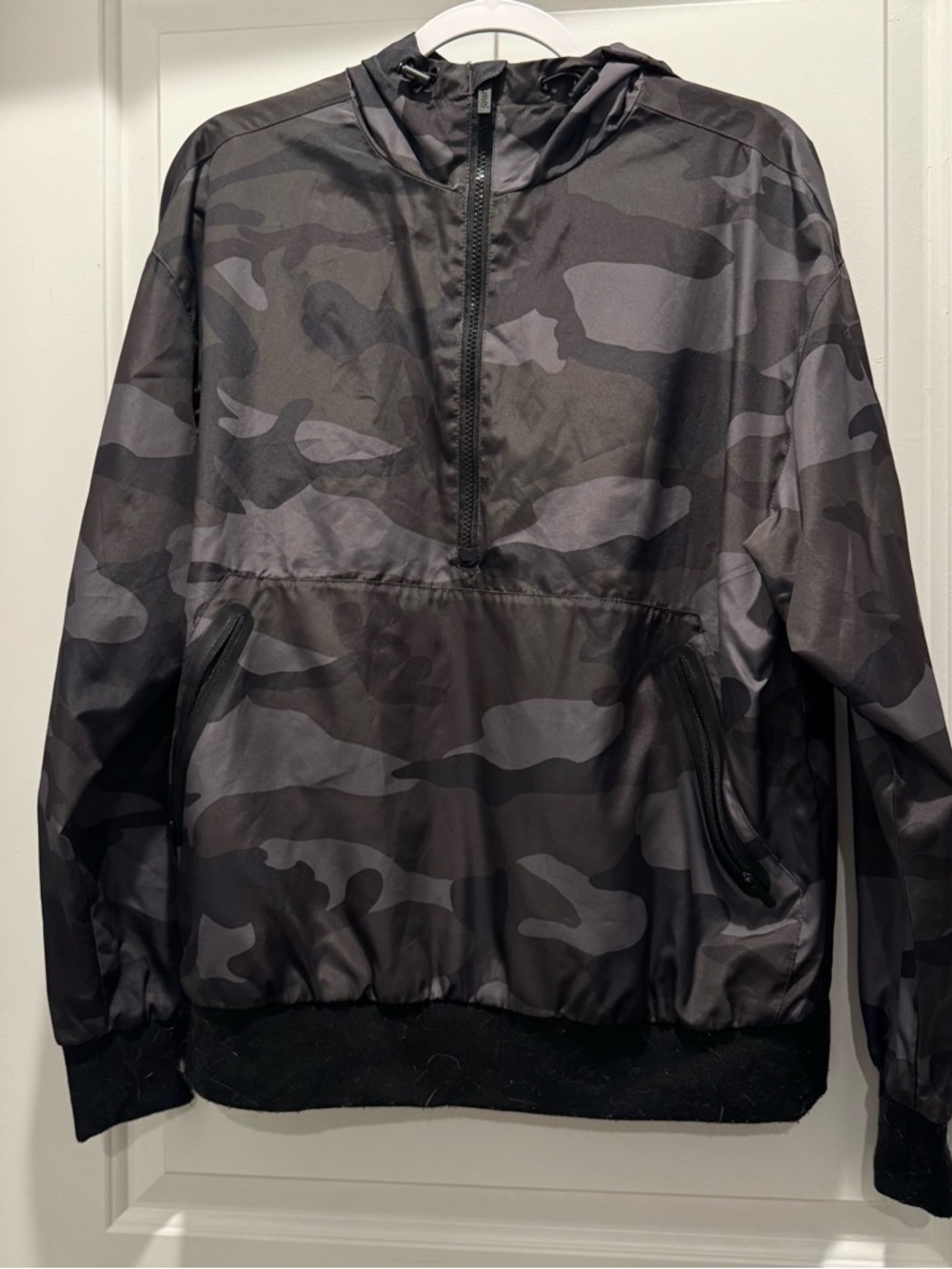 Men's Black & Gray Camo Windbreaker Pullover Jacket